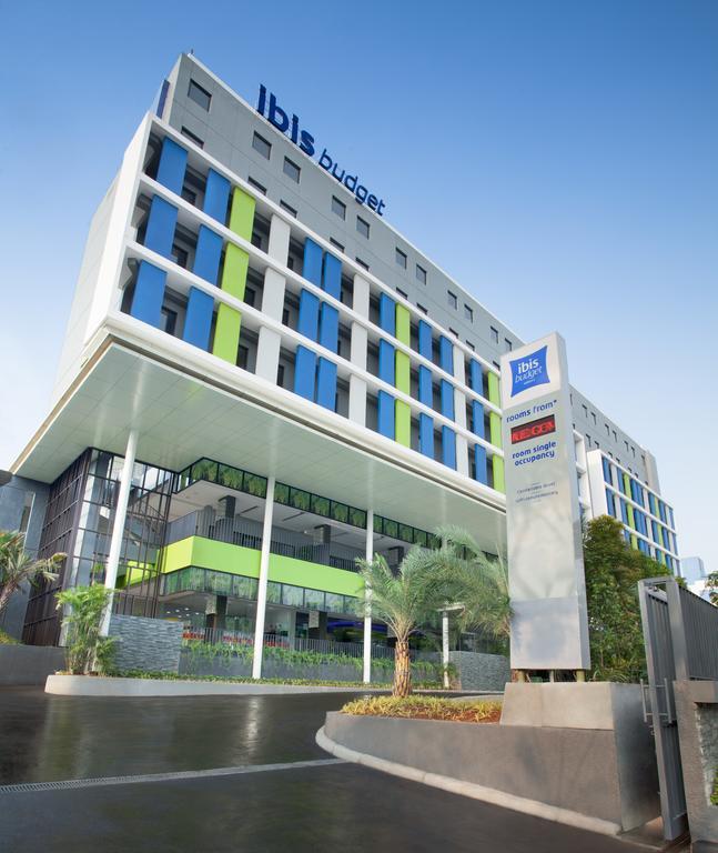 Ibis Budget Jakarta Daan Mogot Exterior foto