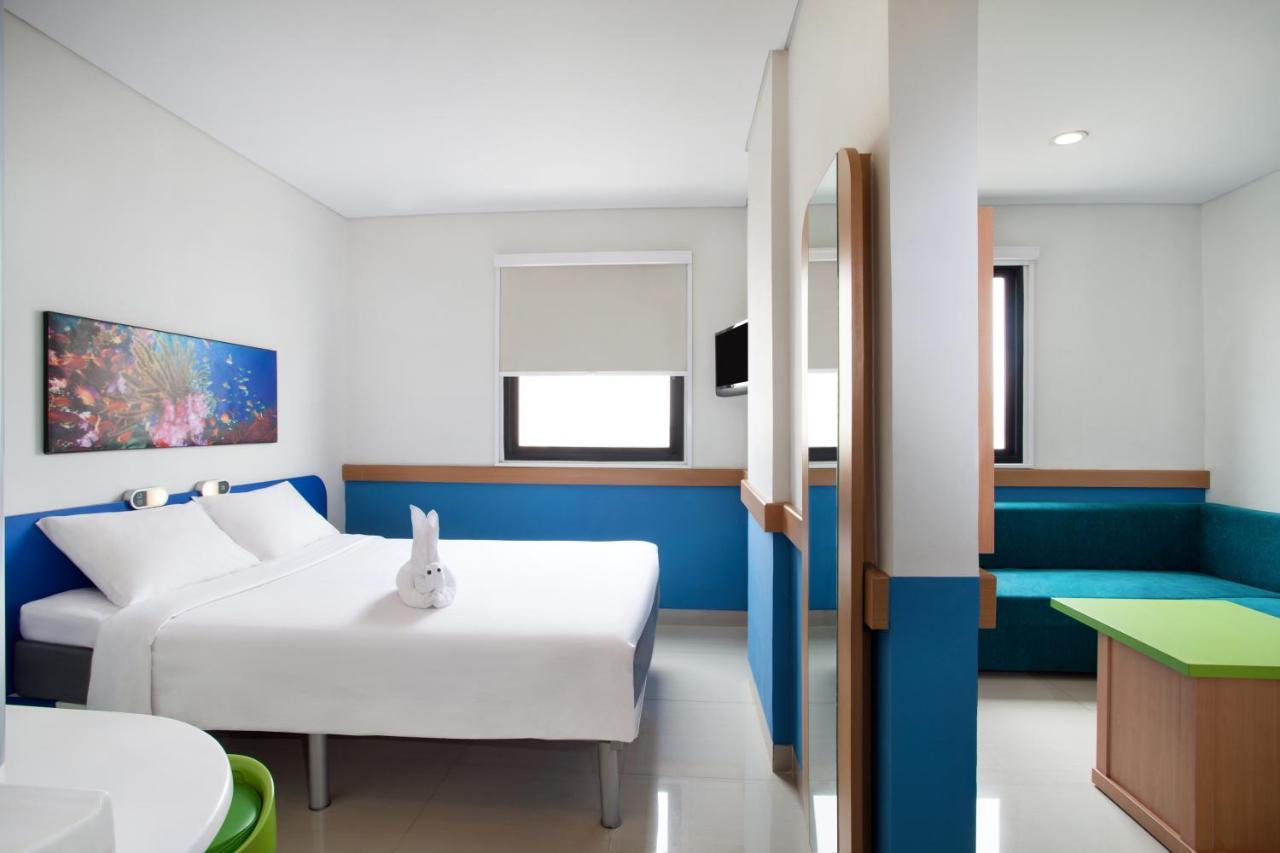Ibis Budget Jakarta Daan Mogot Exterior foto