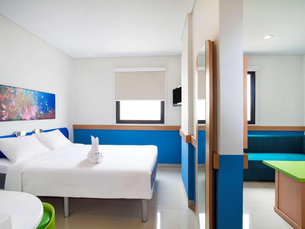 Ibis Budget Jakarta Daan Mogot Exterior foto